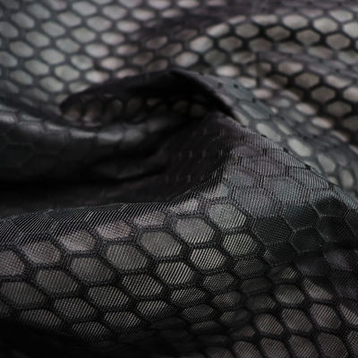 Good price 100% Polyester Mesh Kumaş Dikiş Airmesh Nefes Alıcı Aralıklı Maş Fin Siyah Maş Kumaş çevrimiçi